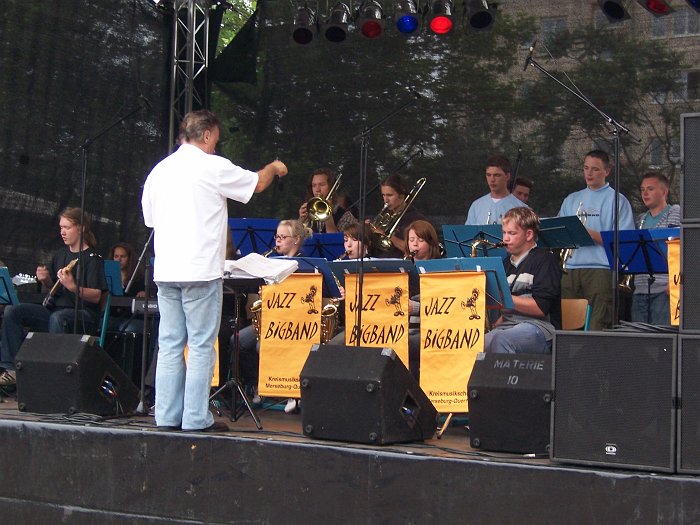 Click for next image